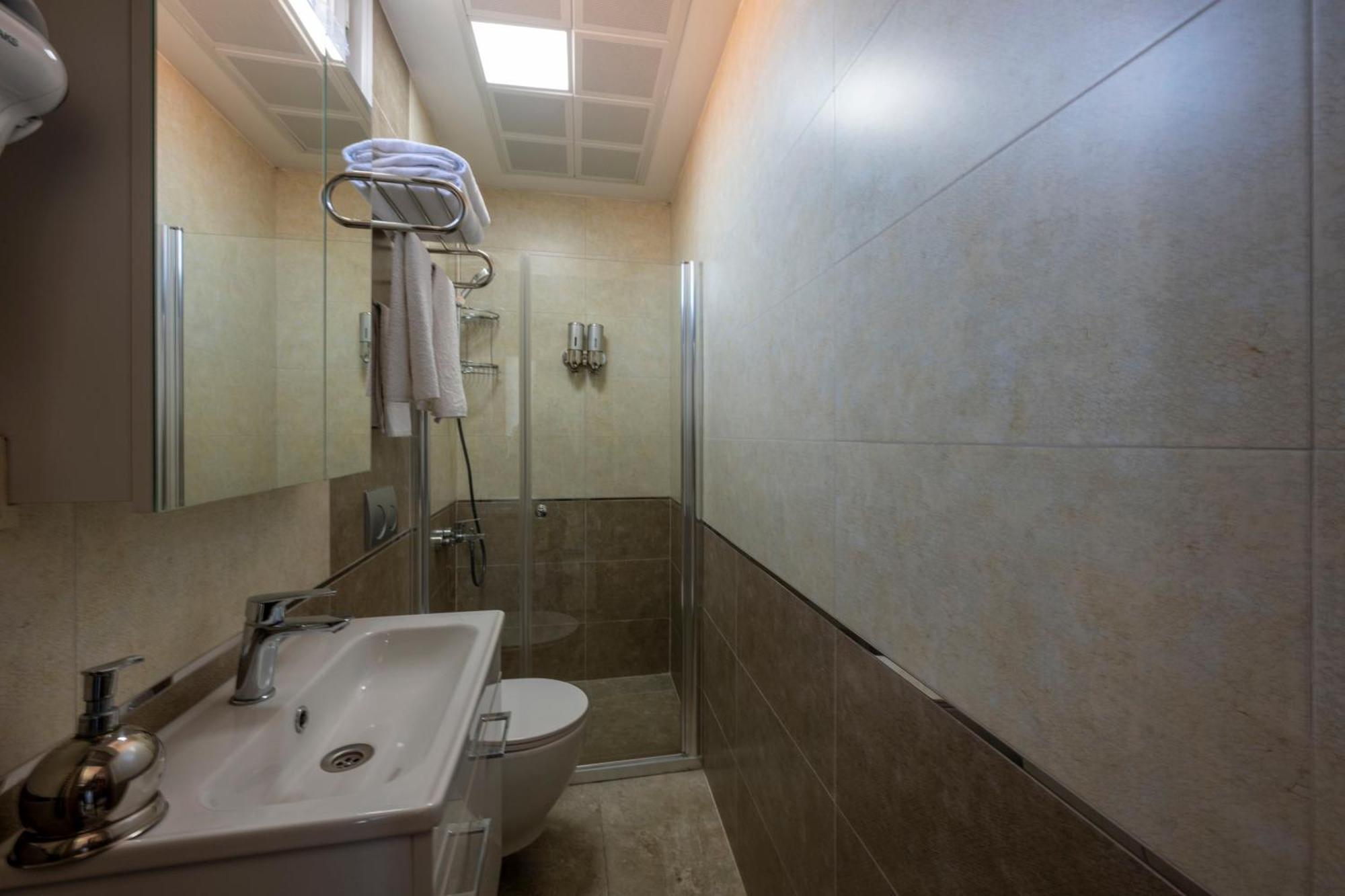 Comfort Suites Hotel Istanbul Exterior foto